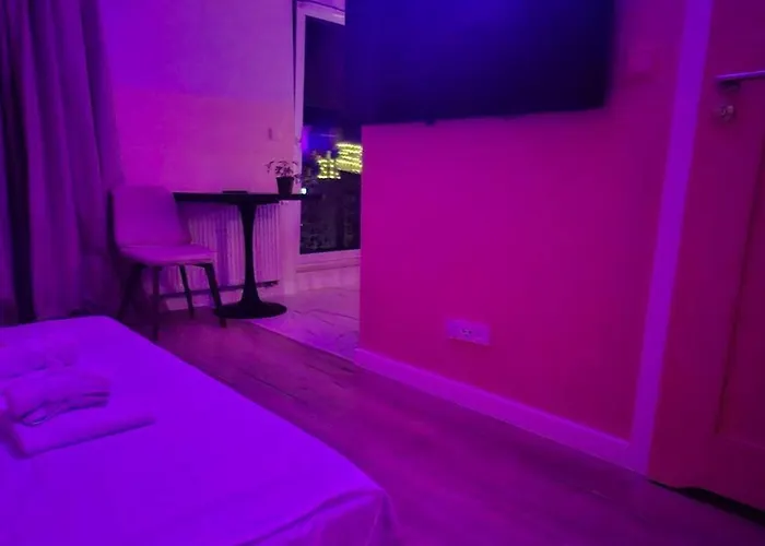 Pink Bdsm Apartment Lalka Milosci شقة