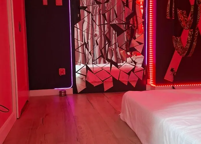 شقة Pink Bdsm Apartment Lalka Milosci فروتسواف